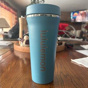 lululemon athletica water bottle